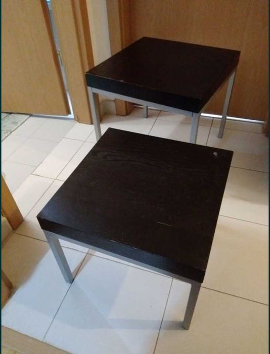 2 mesas de apoio IKEA