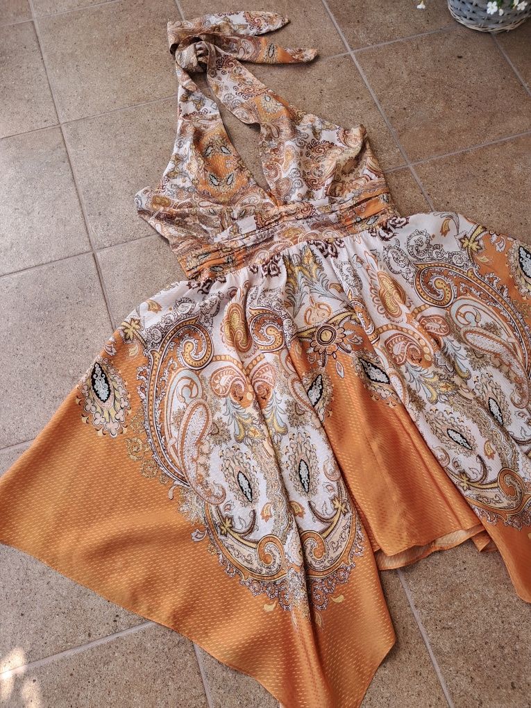 Ładna zwiewna sukienka H&M