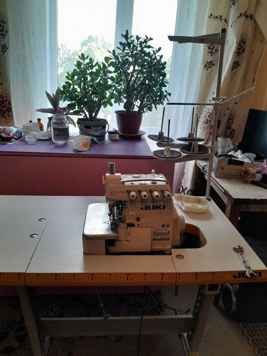 Оверлок Juki 6714S