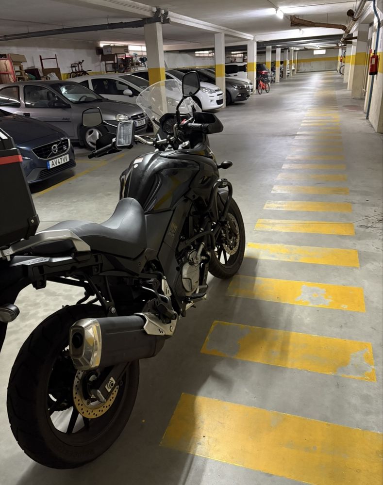 Suzuki V-Strom 650