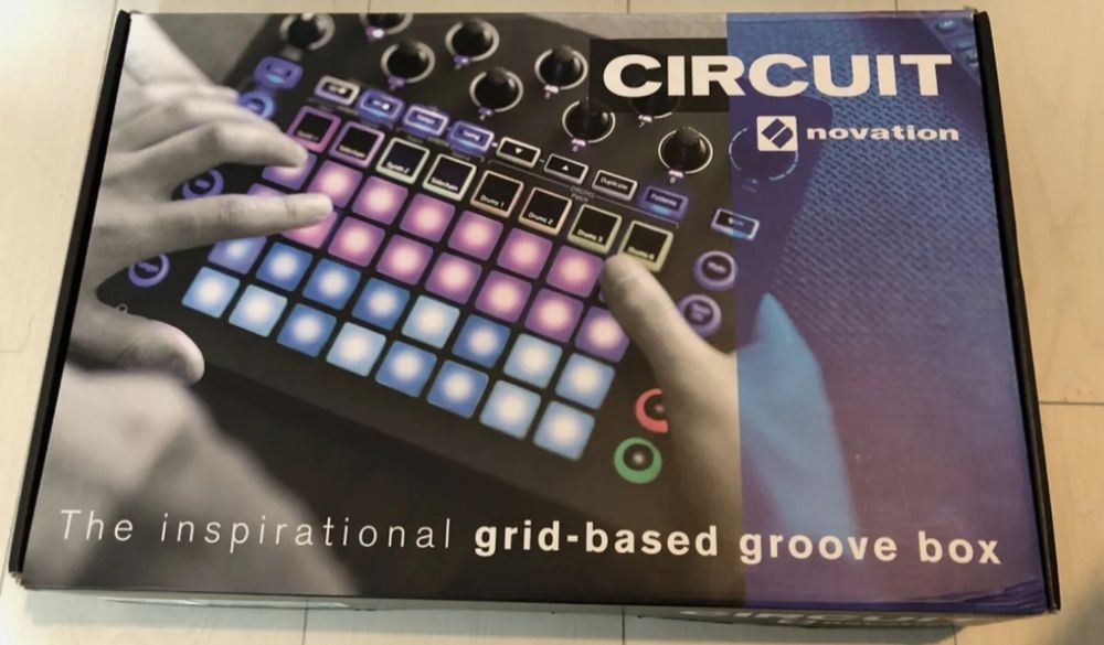 Korg  Vollca FM1 / novation circuit