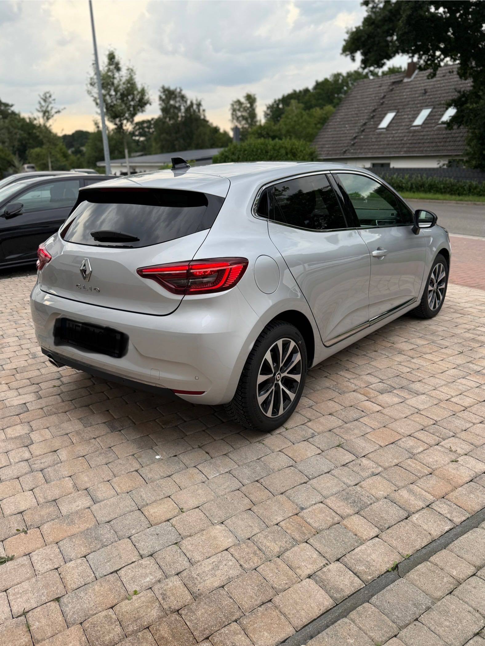 Renault Clio kamera klima bogate wyposażenie