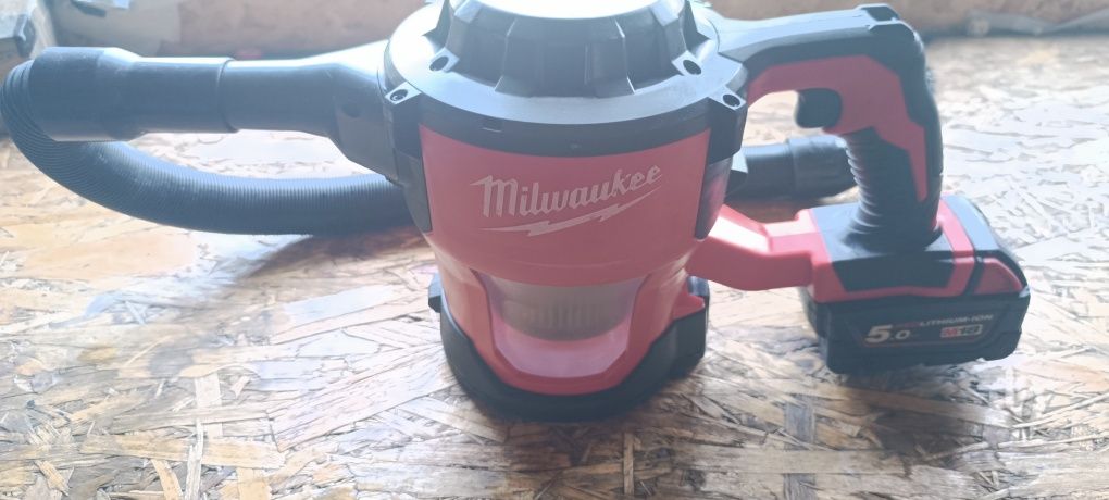 Odkurzacz Milwaukee m18 CV Aku 5ah