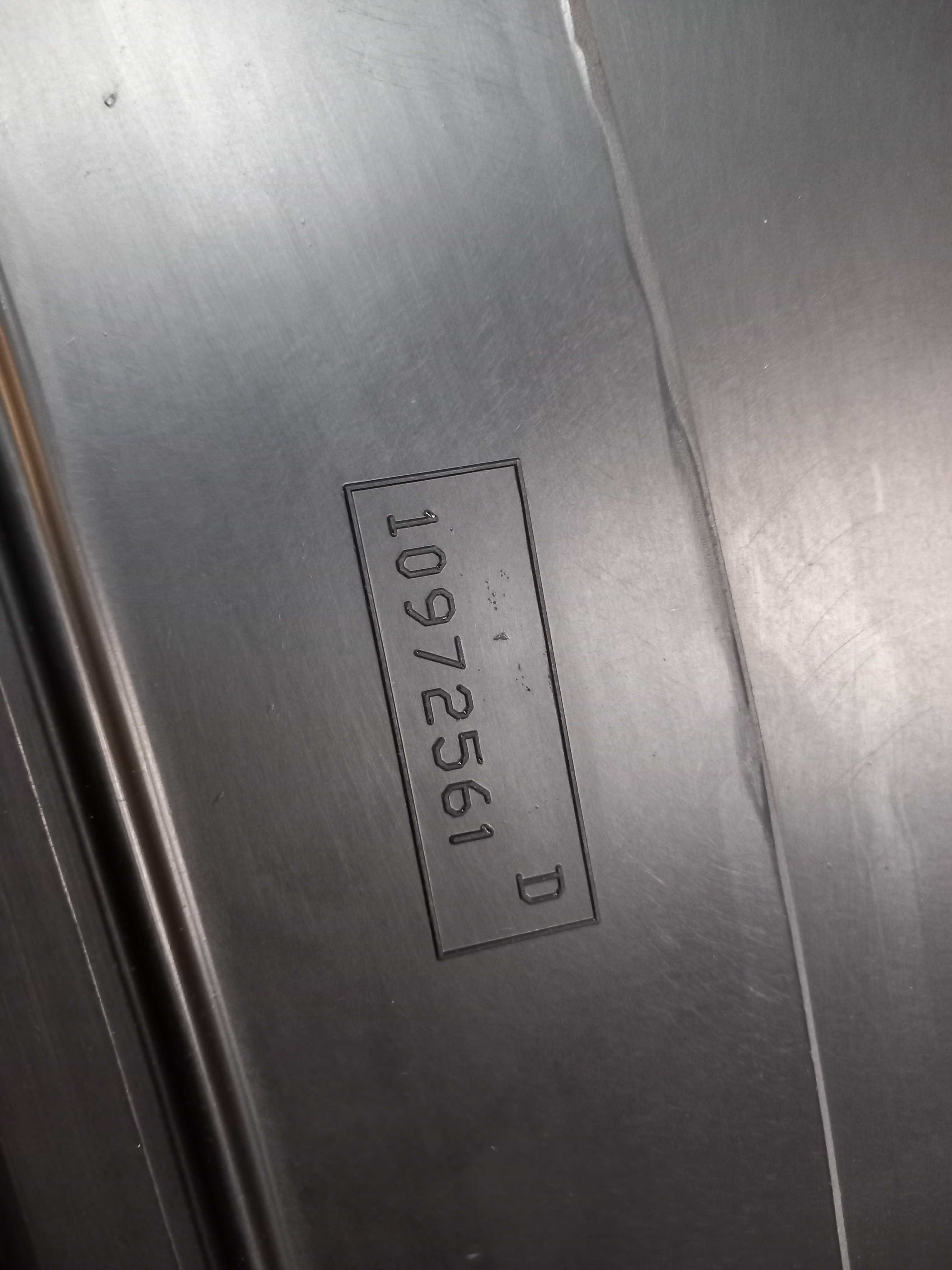 Chlapacz CLAAS Axion 800 nakładka tylna prawa błotnika tylnego typ A09