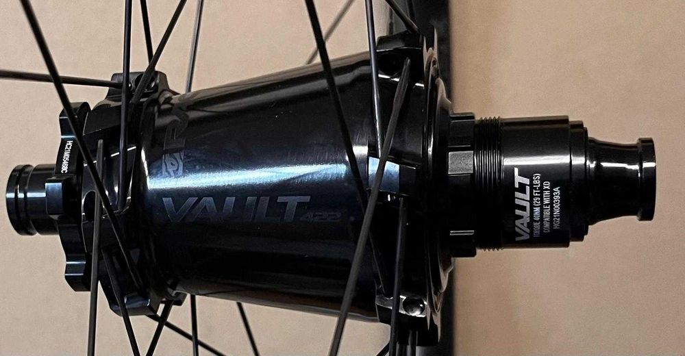 Piasta tylna Race Face Vault 422 hub mtb Pivot HG micro 28 12x157 dt