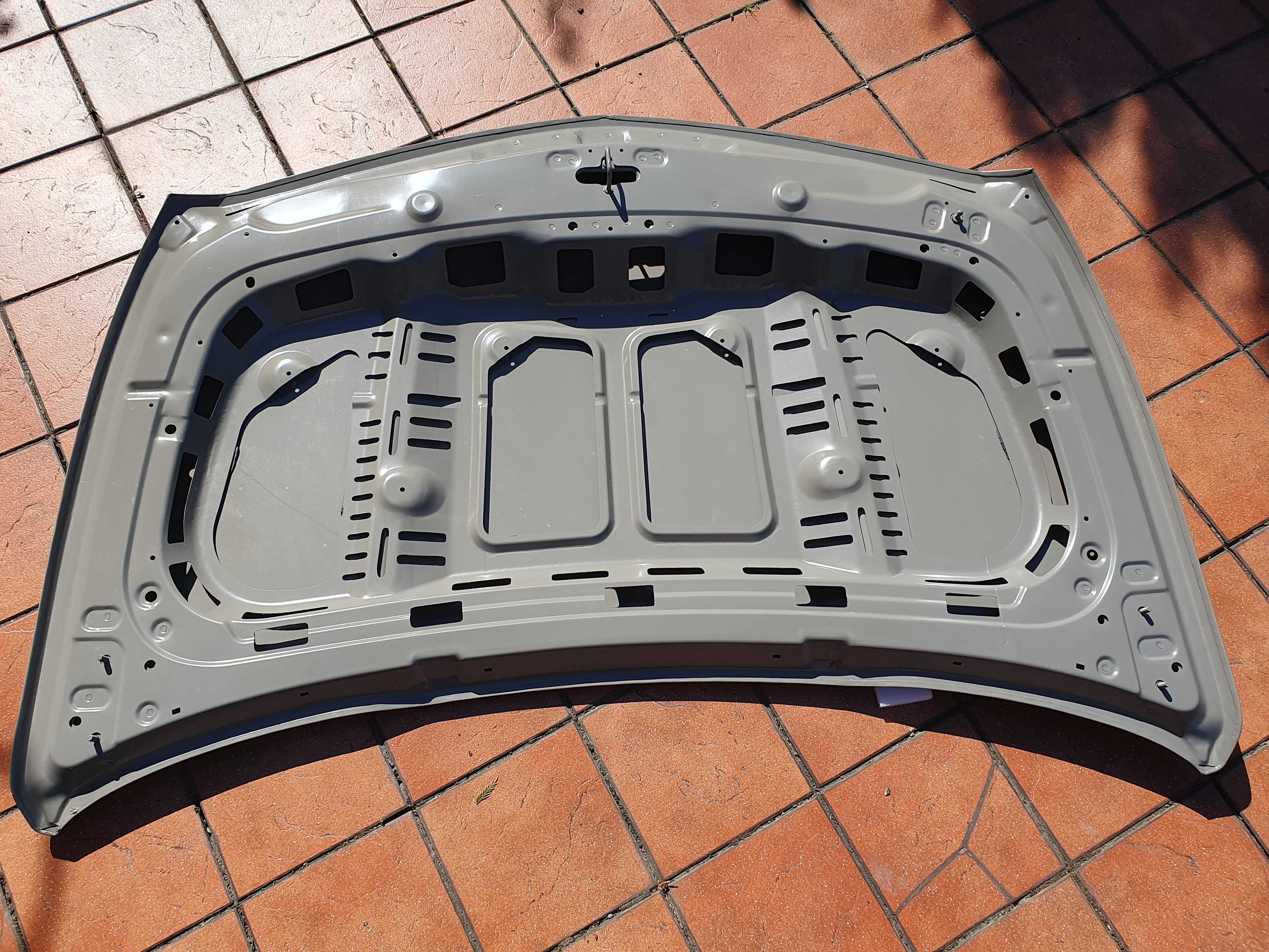 Cadillac XT4 od 2020-23 Maska ALU