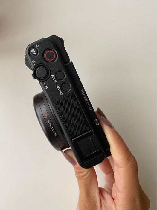 Sony ZV-1 Vlogging Camera