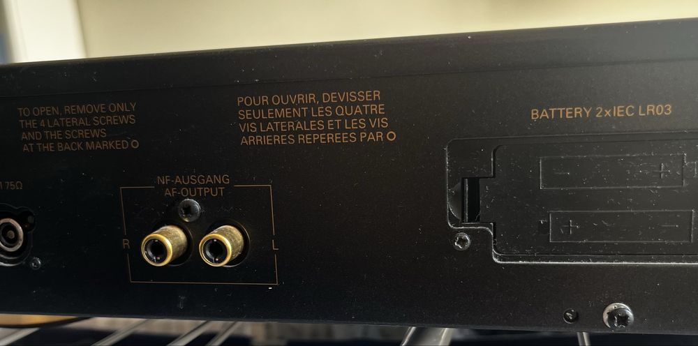 Świetny tuner Grundig Fine Arts T-903