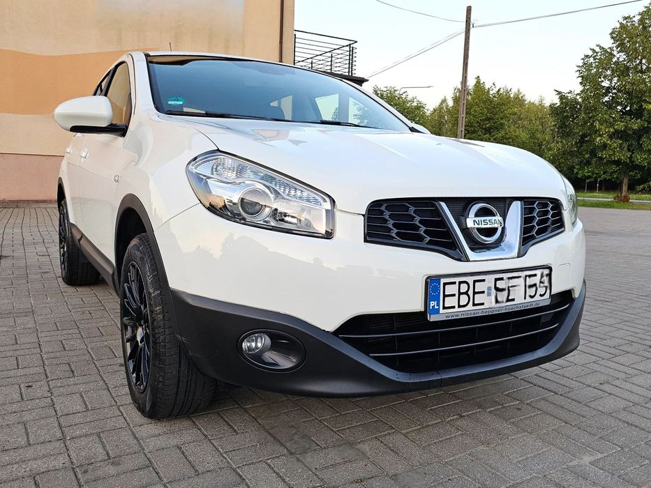Nissan Qashqai 2013r. 1.6 Benz 117KM Tempomat Czujniki parkowania Zarejestrowany w PL