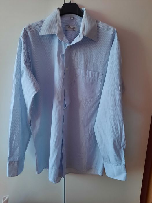 Dwie koszule do garnituru męskie, krawat