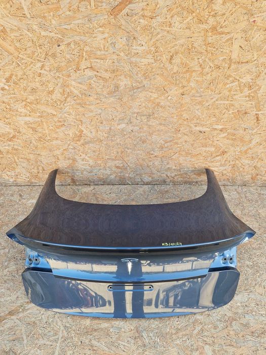 Tesla Model 3 Кришка багажника - рестайл дорестайл