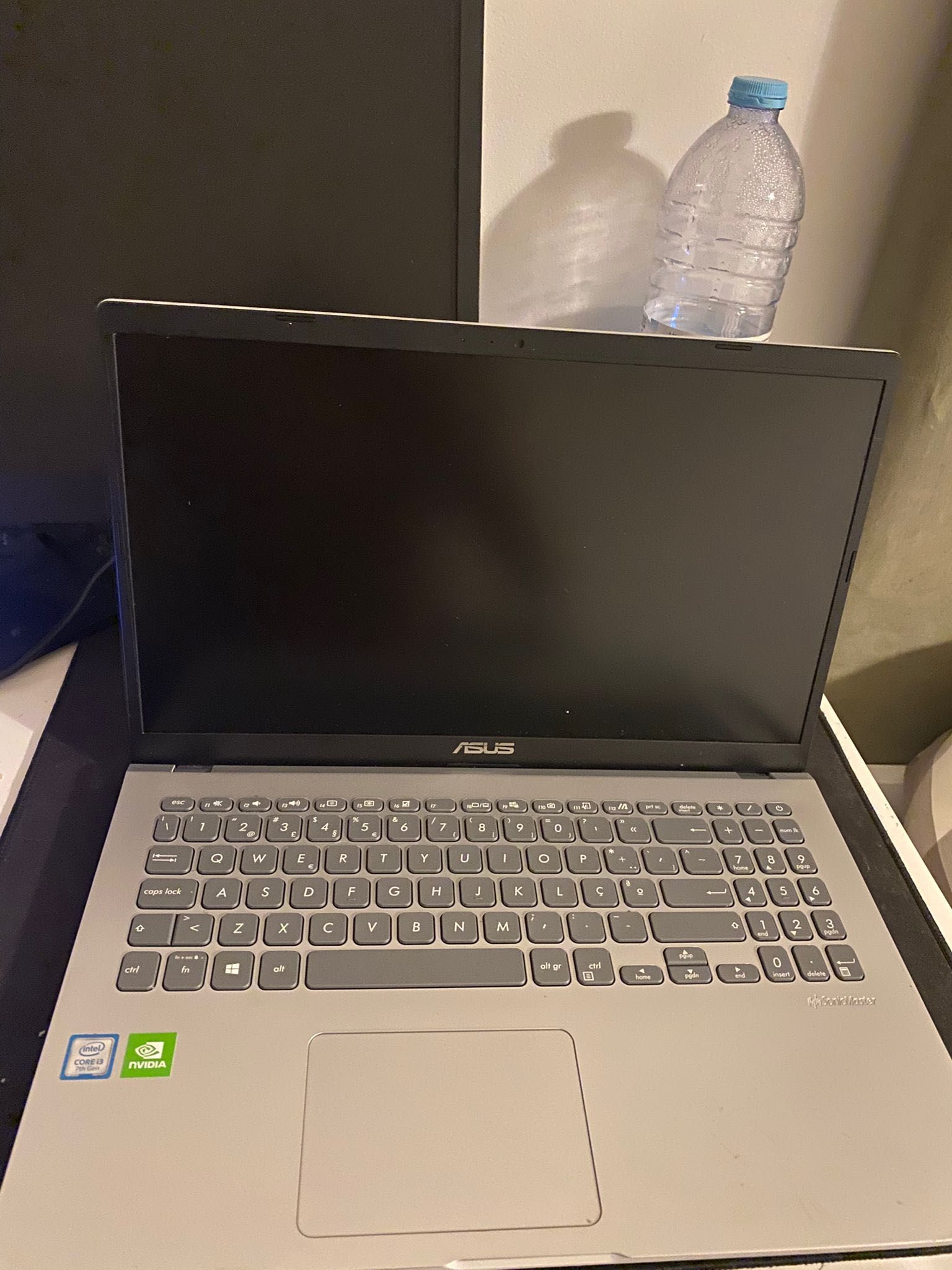 Asus vivobook 15