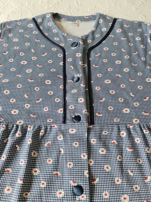 Conjunto novo de camisa de dormir e rob