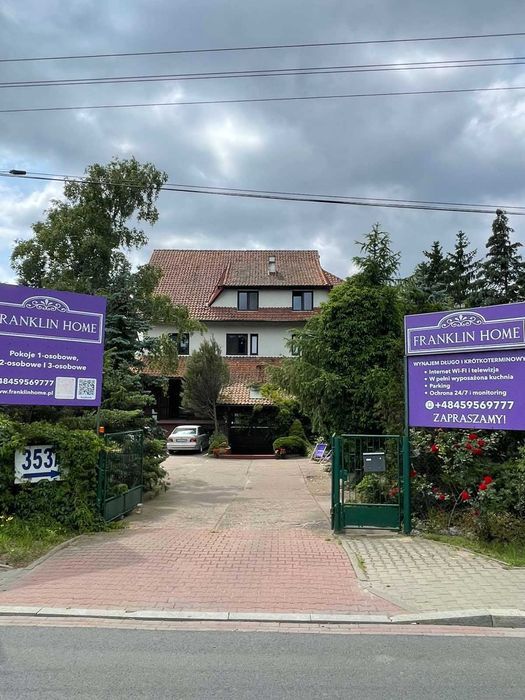 New hostel Warszawa Pokoje 1-, 2- i 3-osobowe z łazienką Хостел