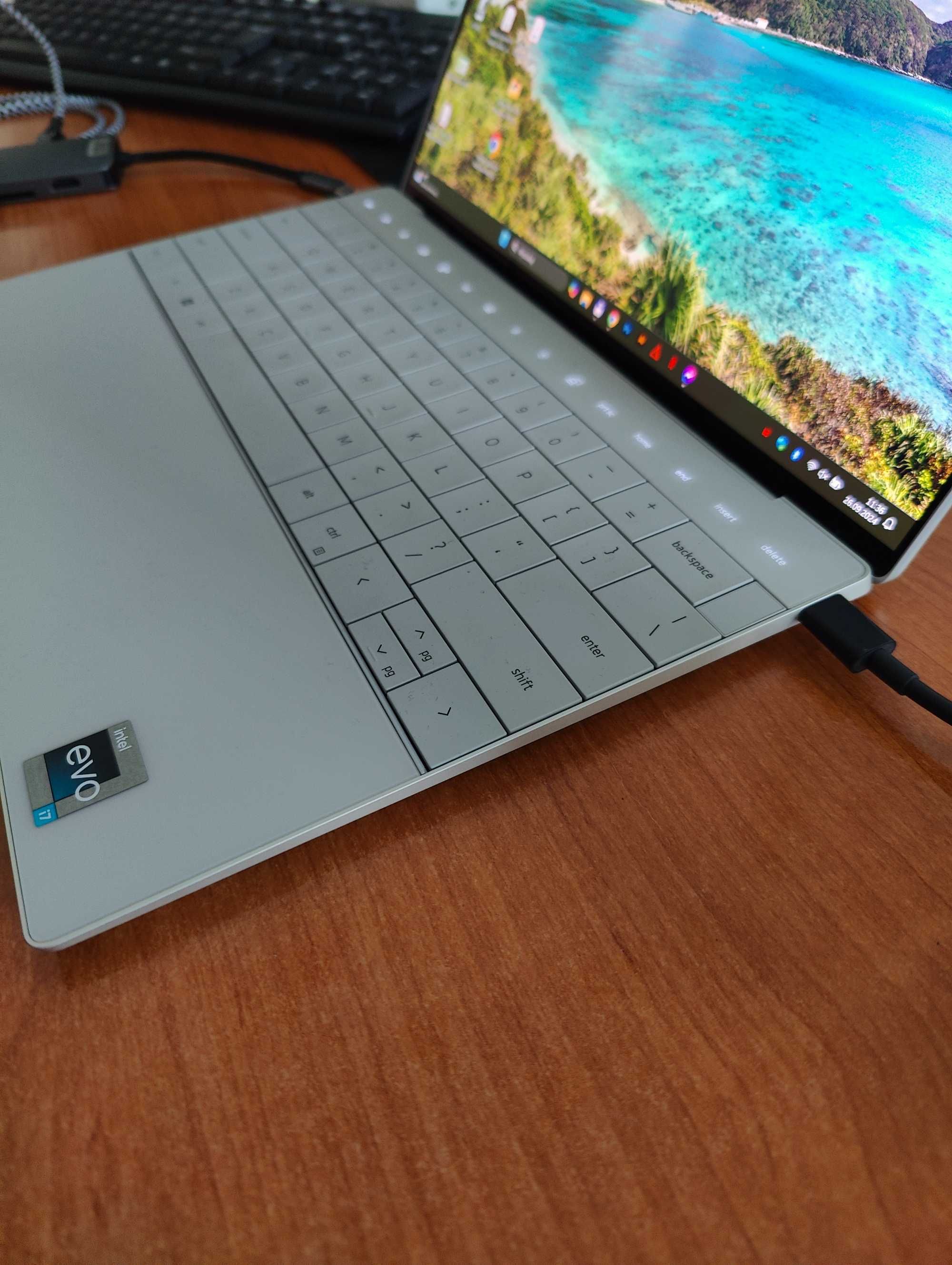 DELL XPS 13 Plus 9320 OLED 3,5k i7-1260P 16GB 1TB