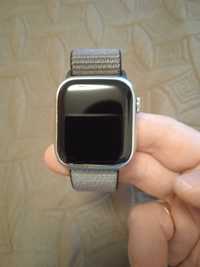Годинник в стилі Apple