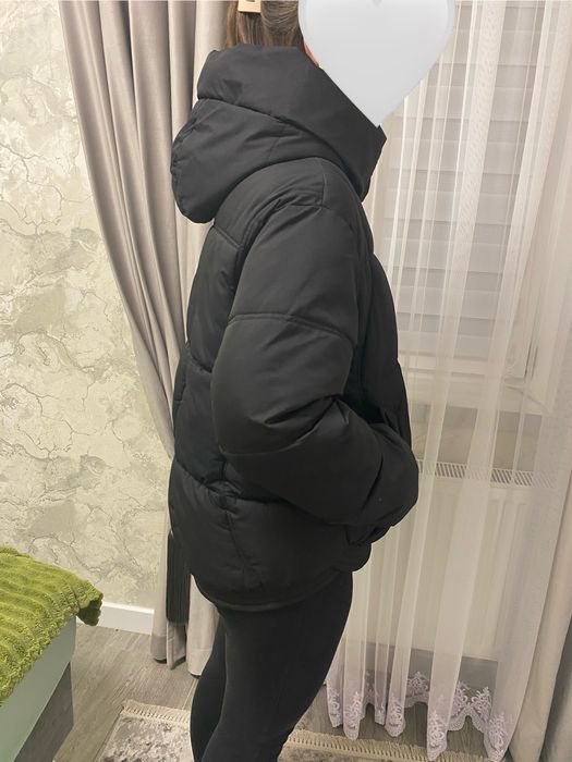 Тепла чорна куртка , єврозима.