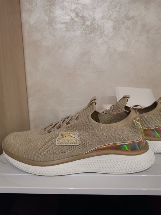Новые кроссовки  Slazenger