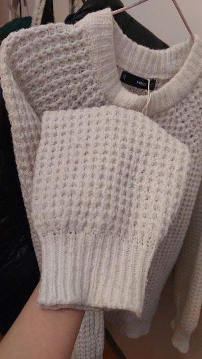 Светр  mango жіночий