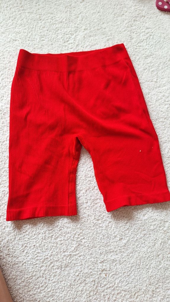 Roupa desporto vermelha
