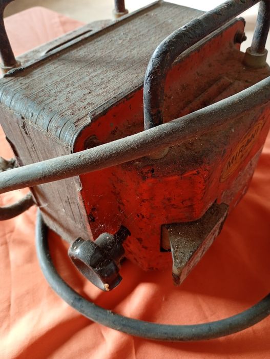 Máquina de soldar antiga