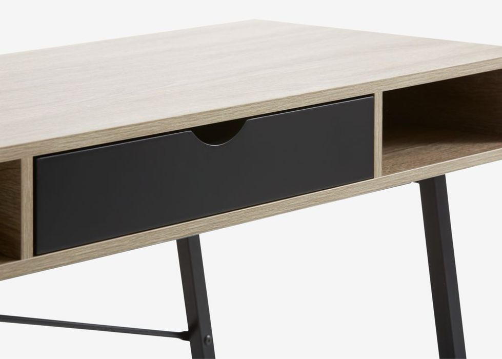 Стіл письмовий ABBETVED 48x120 св.дуб/чорний Jysk
