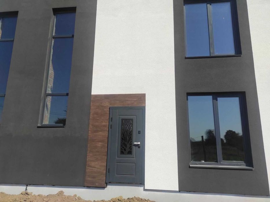 Продам таун хаус в селі Бохоники 3030