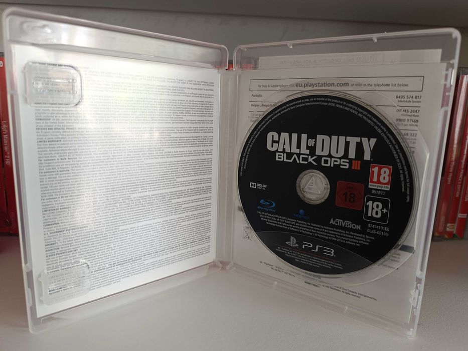 PS3 Jogos Call Of Duty: Black Ops III e Call of Duty World at War