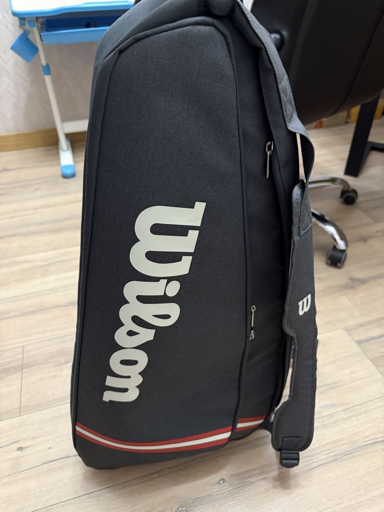 Тенісна сумка Wilson TOUR 6PK RACKET BAG 2025