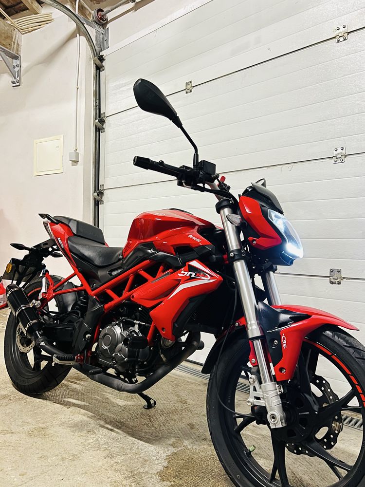 Benelli bn125 Alarme e sliders laterais