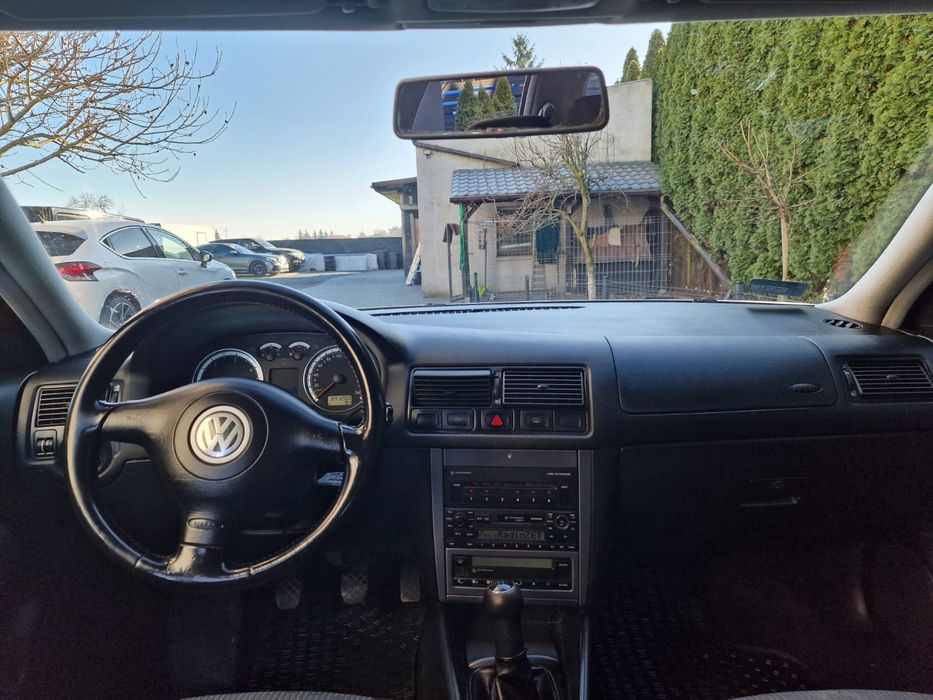 Vw Golf IV 4 1.9TDI 2003R zadbane autko prywatne