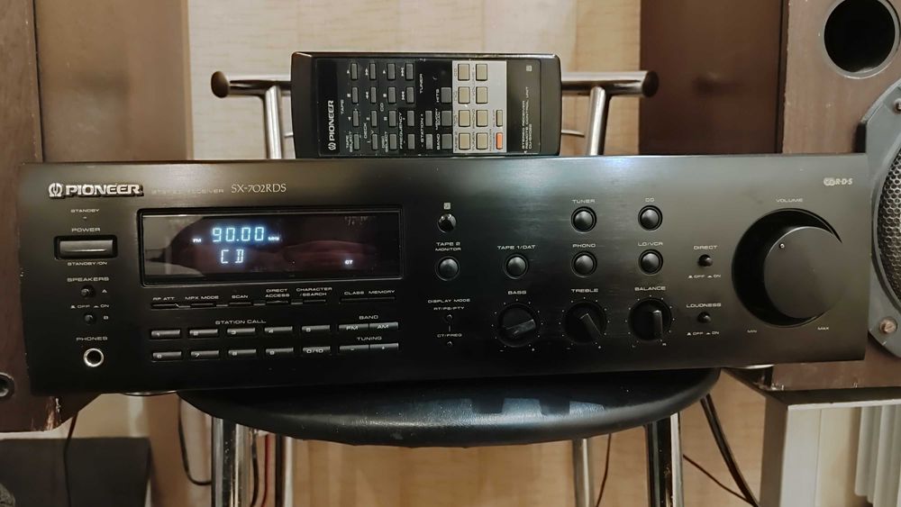 Hi.Fi Усилитель-Ресивер Pioneer SX-702 RDS.