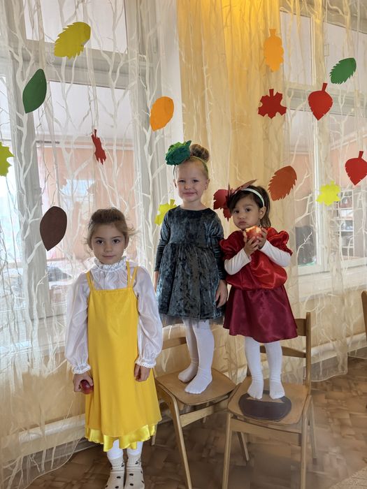 Нарядное , праздничное , новогоднее платье на девочку