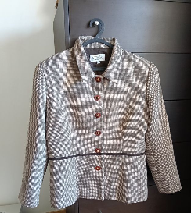 Blazer elegante em castanho