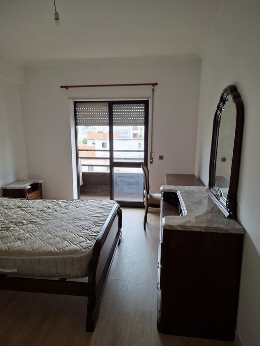 Arrenda-se apartamento t3- Coimbra