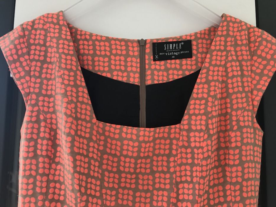 Piękna sukienka Simple