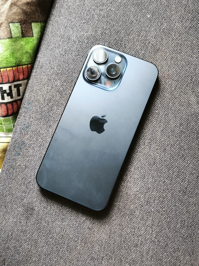 Iphone 15 pro max, на 512