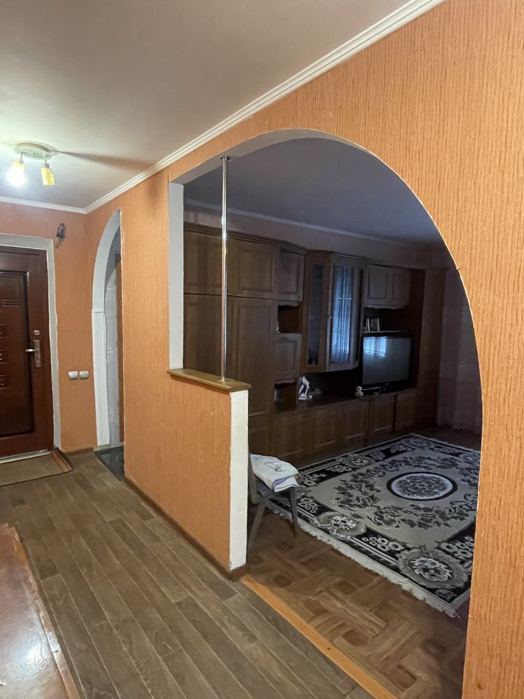 Продам 3 к. квартиру по вул.Житомирській