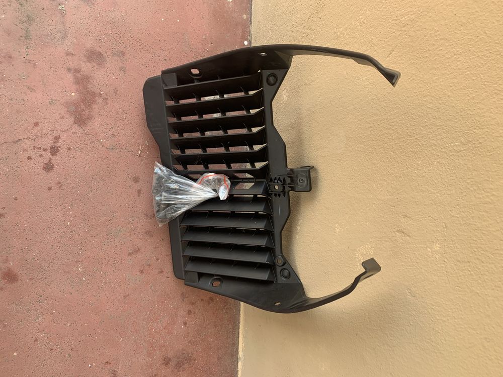 Proteção radiador original Yamaha T7 (NOVA)