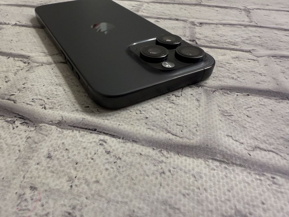 Iphone 15 Pro Max 256gb neverlock Black Titanium 880$