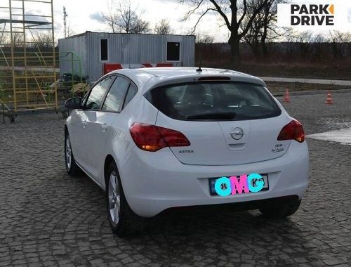 ПРОДАМ Opel astra j 2010