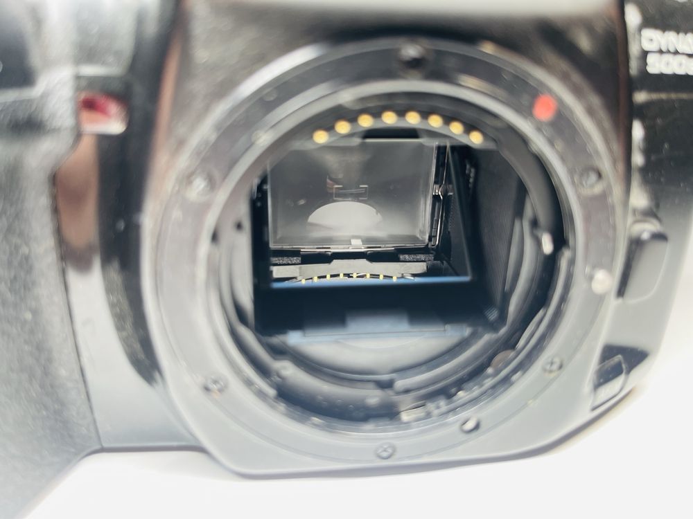 Minolta Dynax 500si aparat fotograficzny kamera lustrzanka analog