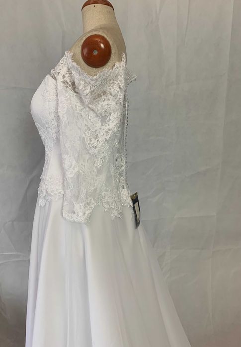 Nowa suknia ślubna 42 XL tren biała zakryty dekolt na ślub kościelny