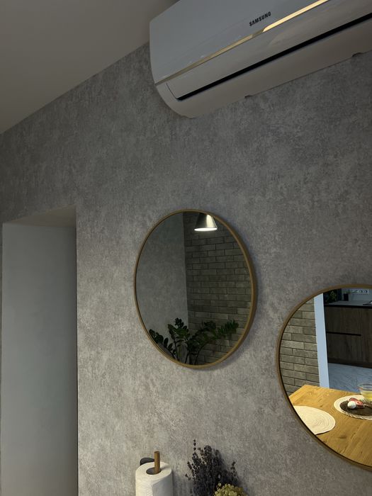 Обои под декоративную штукатурку. Покупали в Эпицентре.