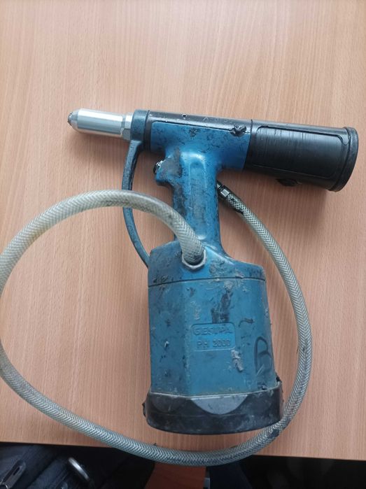 nitownica pneumatyczna firmy Gesipa