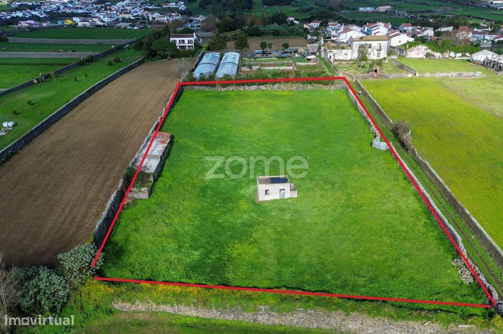 Terreno Rústico com Vista Mar - Arrifes