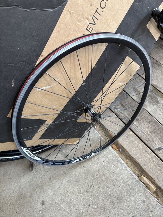 Koło przód 28 Ambrosio Italy szosa Reflex