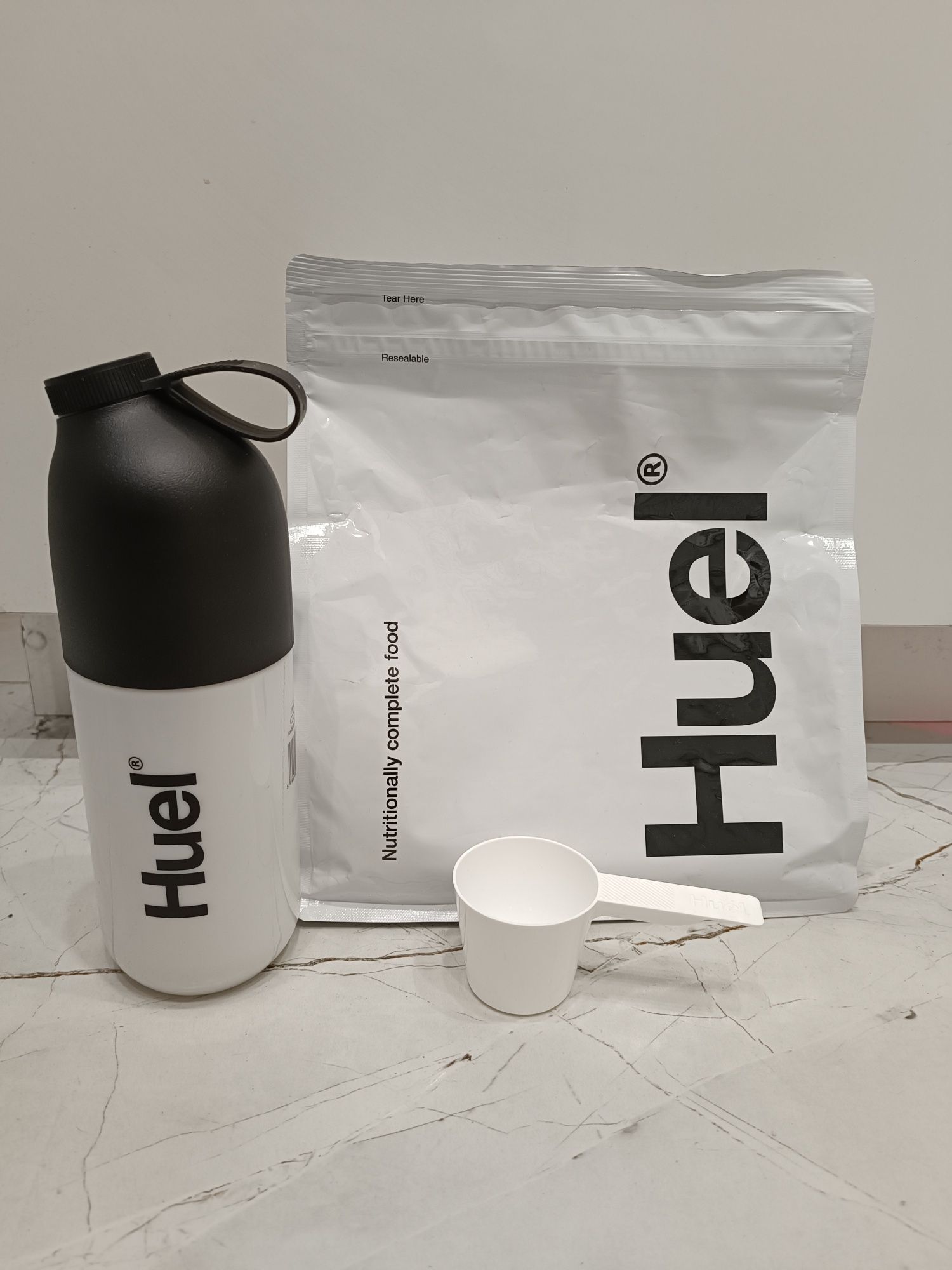 Huel Powder smak kawa z karmelem + shaker i miarka