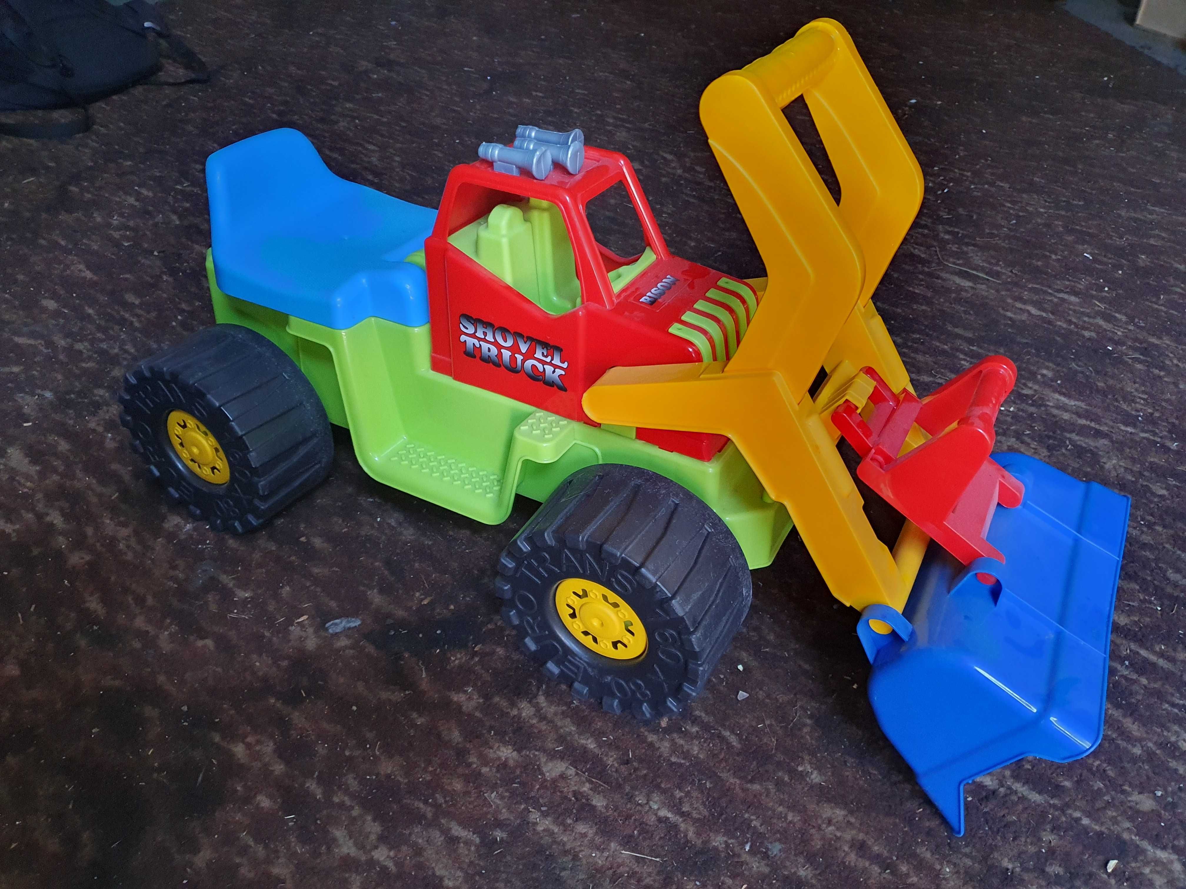 zabawki dla chłopca - koparka, ciężarówka laweta, wyścigówki