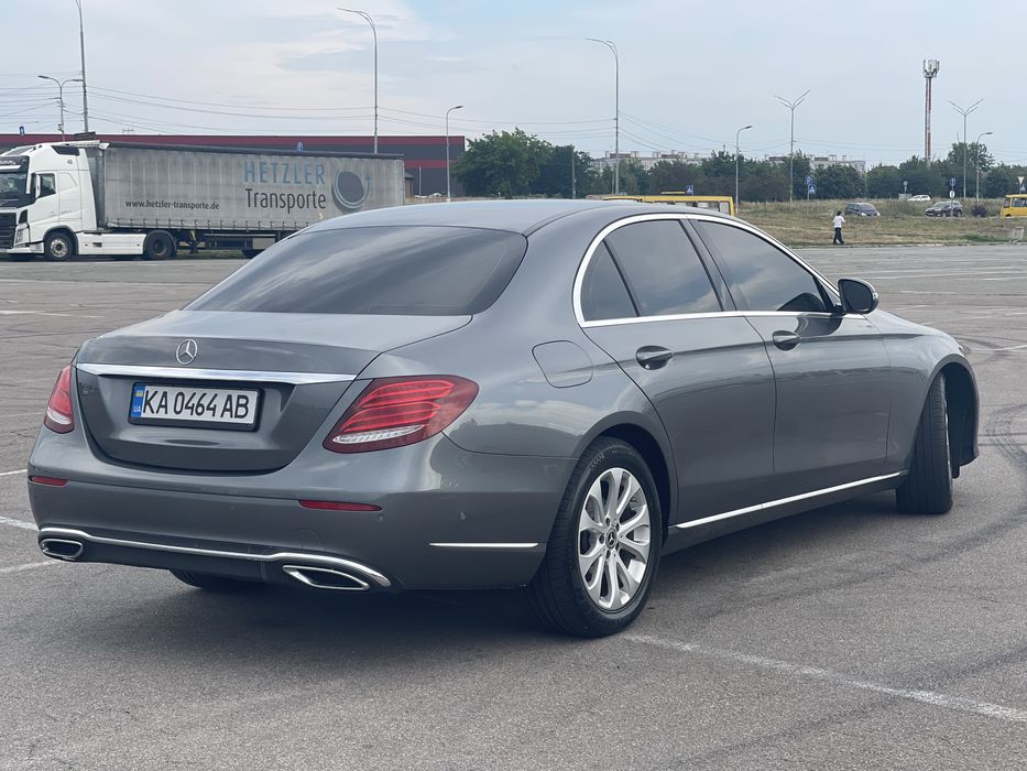 Mersedes-Benz E220